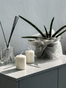 dettaglio di cabina per parrucche chemioterapiche